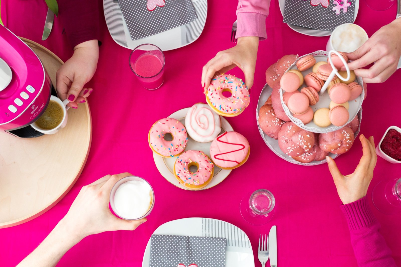 Brunch, Essen, Süßigkeiten, Leute, Person, Getränk, Kaffee, Kaffeetasse