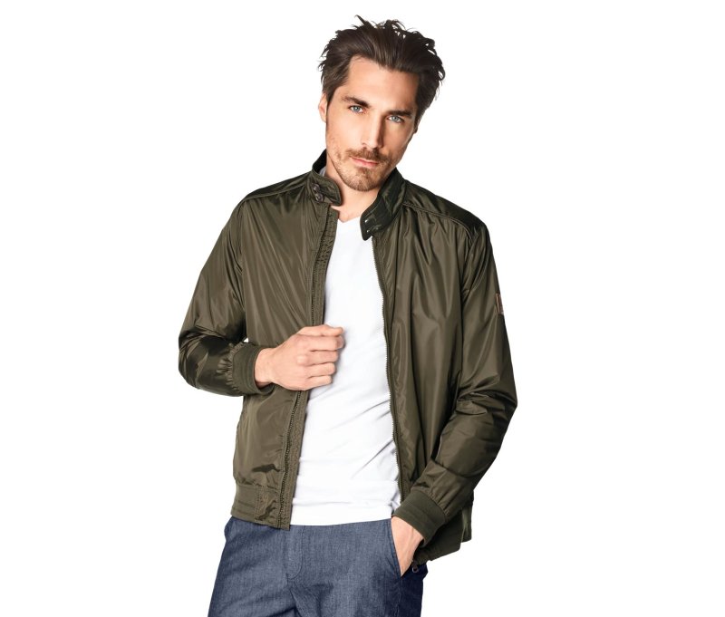 Bekleidung, Mantel, Jacke, Erwachsener, Männlich, Mann, Person, Jeanshose, Hosen, Blazer