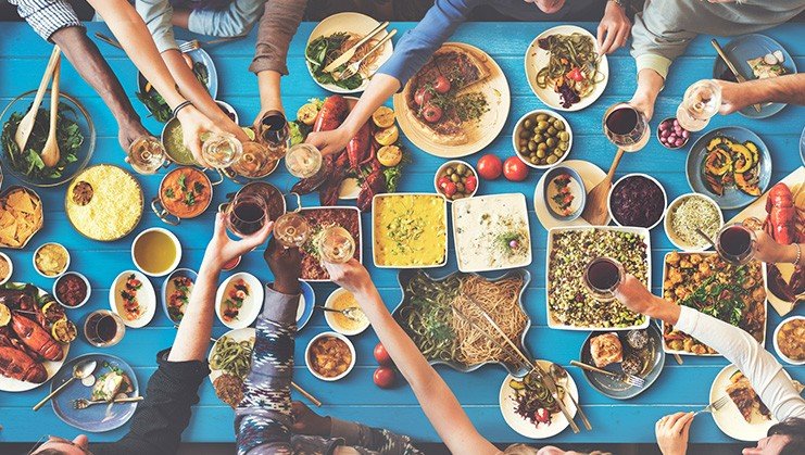 Brunch, Essen, Erwachsener, Männlich, Mann, Person, Brot, Besteck, Löffel, Baby