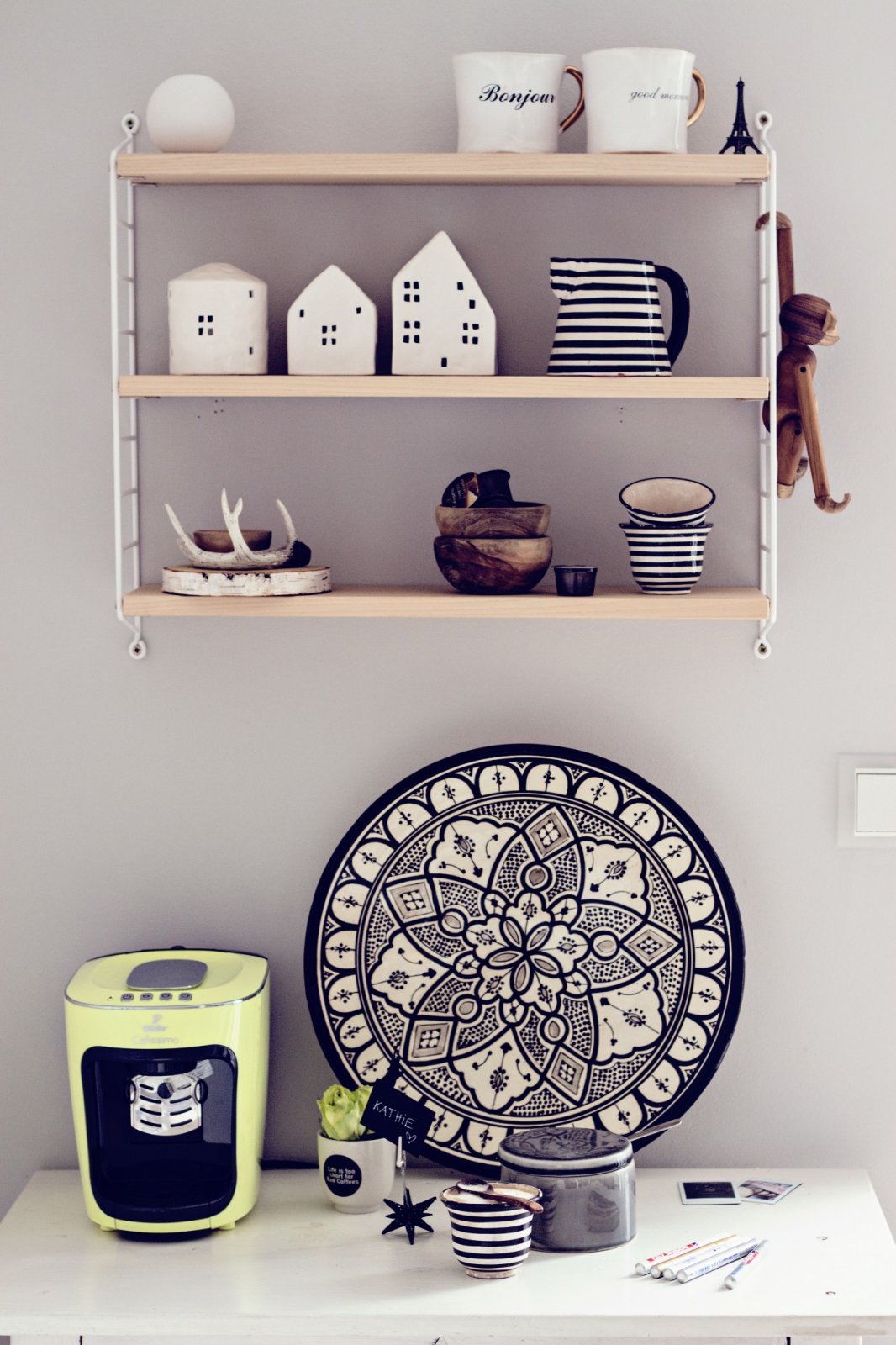Töpferei, Kunst, Porzellan, Ablage, Wandschrank, Küchenschrank, Moebel, Teller, Becher