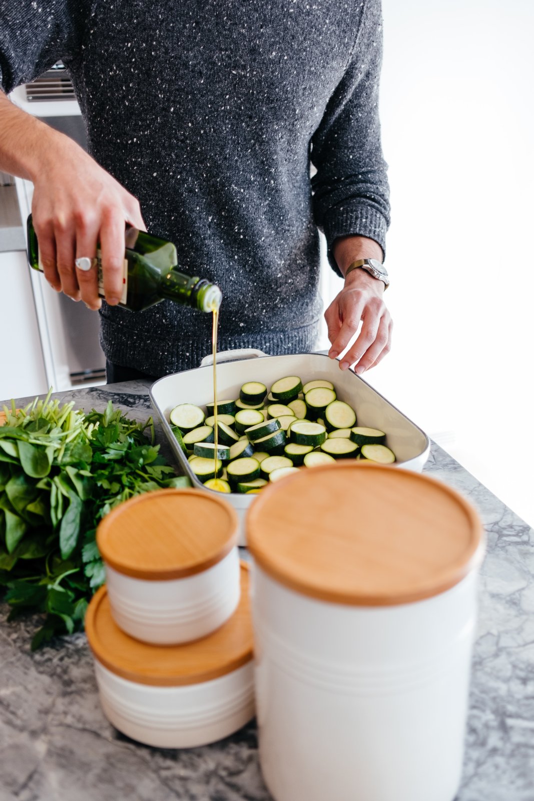 Essen, Präsentation des Essens, Kochen, Essen einschenken, Becher, Einwegbecher