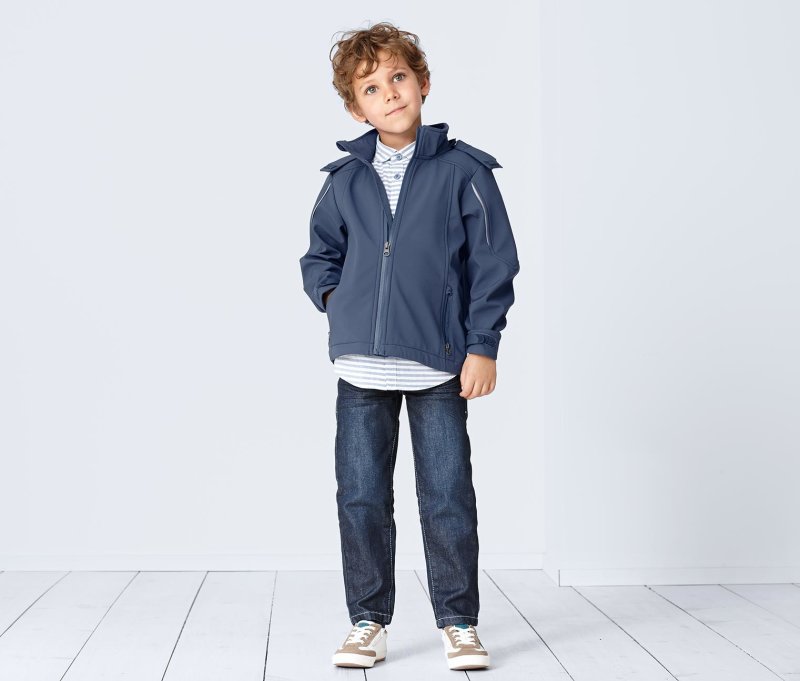 Bekleidung, Mantel, Jacke, Person, Hosen