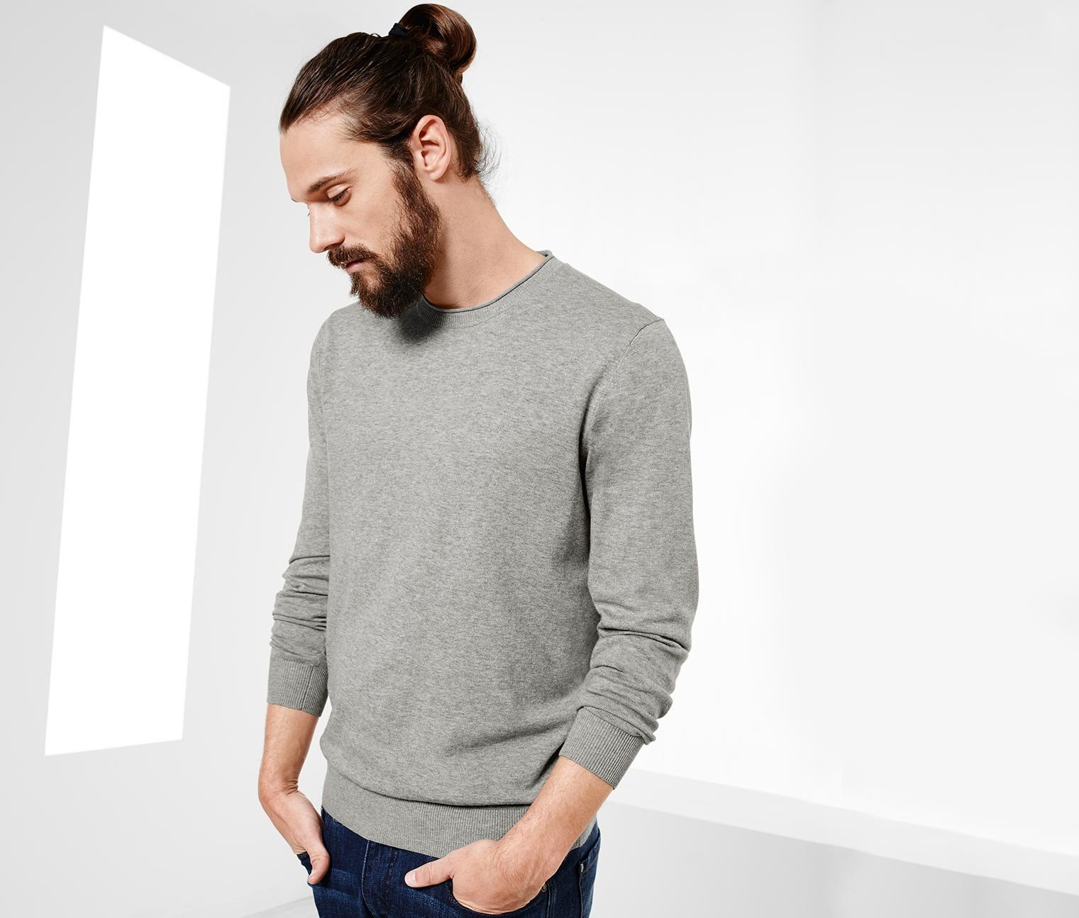 Bekleidung, Langarm, Ärmel, Erwachsener, Männlich, Mann, Person, Strickwaren, Pulli, Gesicht