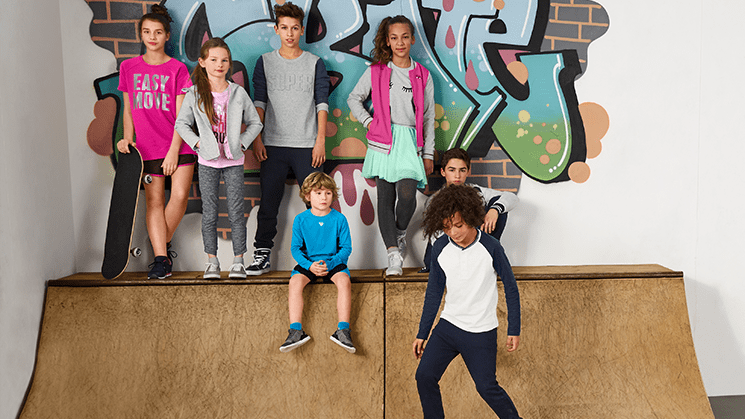 Leute, Person, Bekleidung, Hosen, Junge, Kind, Männlich, Sperrholz, Holz, Skateboard