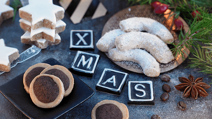 Esstisch, Moebel, Tabelle, Essen, Süßigkeiten, Klinge, Messer, Waffe, Symbol, Text