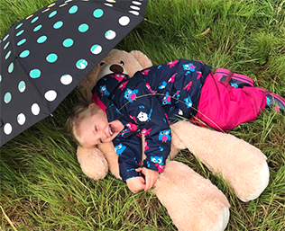 Bekleidung, Mantel, Person, Photographie, Schlafend, Gras, Pflanze