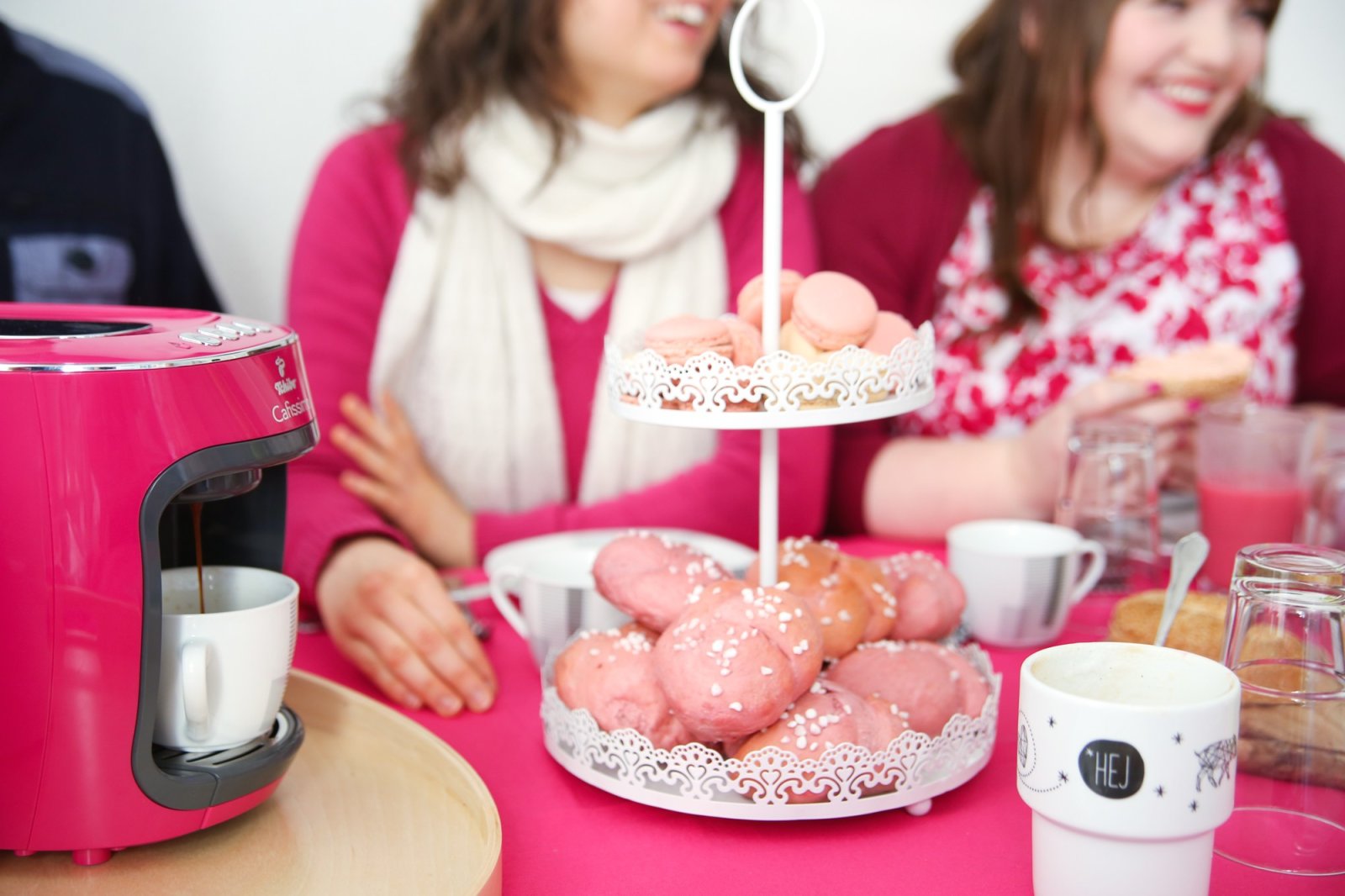 Leute, Person, Becher, Essen, Süßigkeiten, Mahlzeit, Getränk, Kaffee, Kaffeetasse