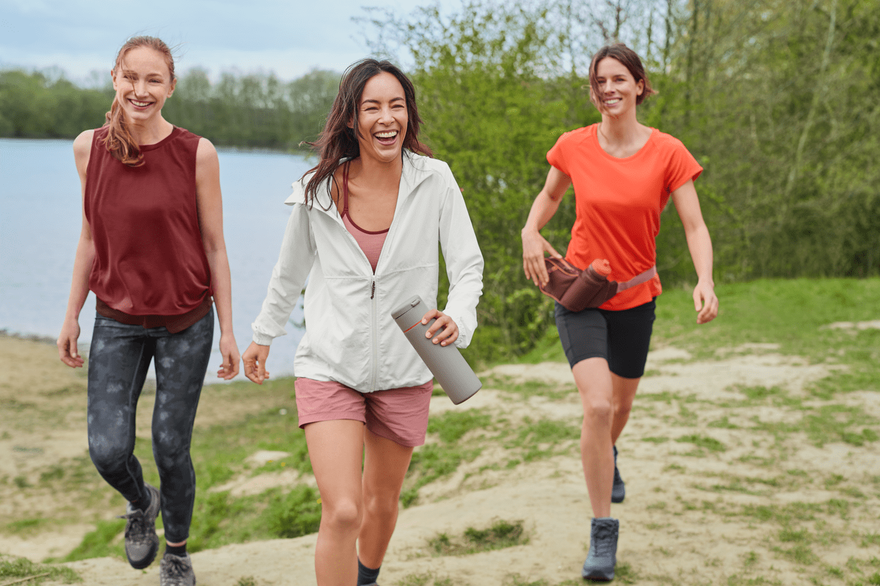 Bekleidung, Kurze Hose, Mantel, Jacke, Junge, Männlich, Person, Jugendlicher, Erwachsener, Weiblich